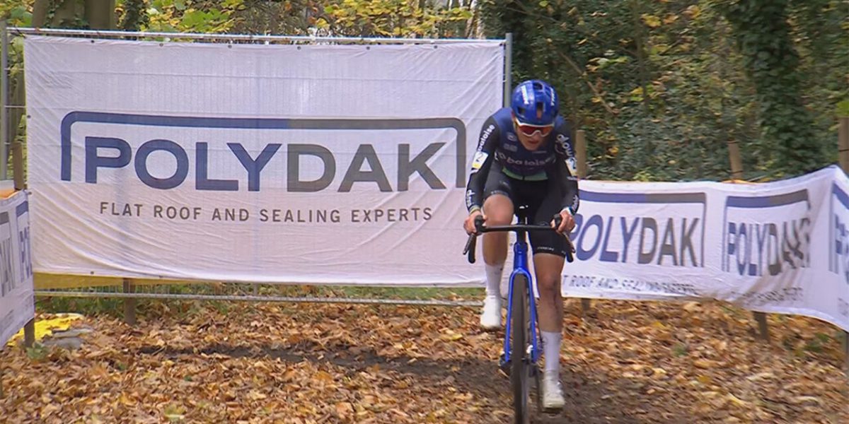 LIVE: Wie houdt Van der Heijden tegen in Niel? Brand valt de Europese kampioene meteen aan