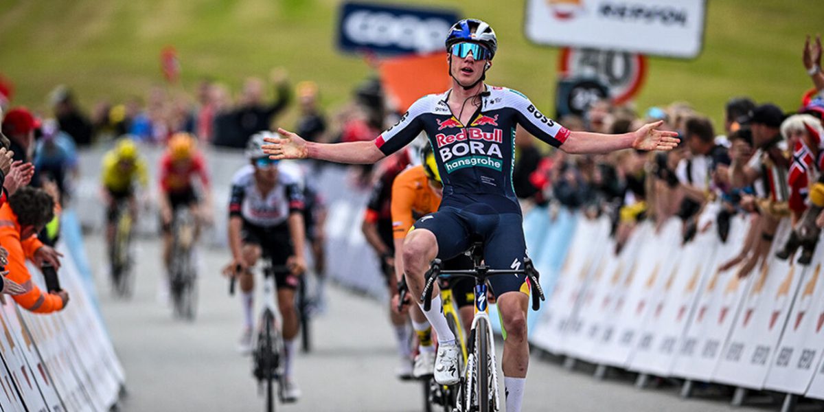 Helemaal terug! Maxim Van Gils remonteert Brennan en wint 3e rit Ronde van Noorwegen