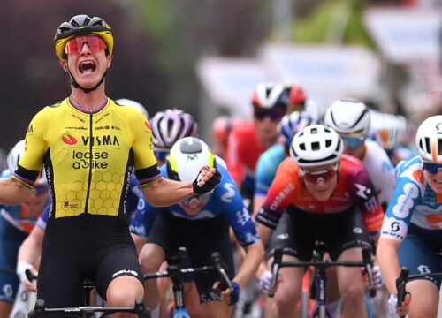 Vos sprint met overmacht naar zege derde etappe Vuelta Femenina