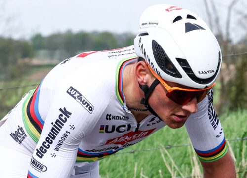 Van der Poel ‘niet super’ in Amstel Gold Race, Mollema rijdt ‘gekke koers’