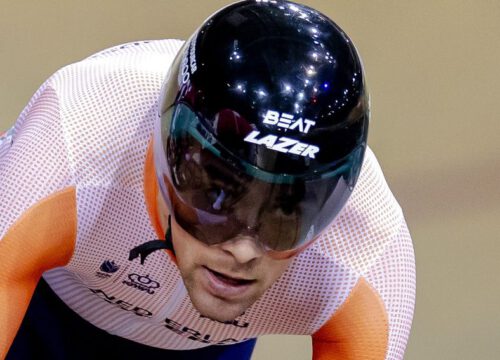 Baanwielrenner Hoppezak pakt na goede scratch net geen medaille en wordt vierde