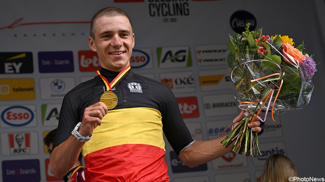 Remco Evenepoel duldt geen tegenstand en snelt naar tweede Belgische tijdrittitel in zijn carrière