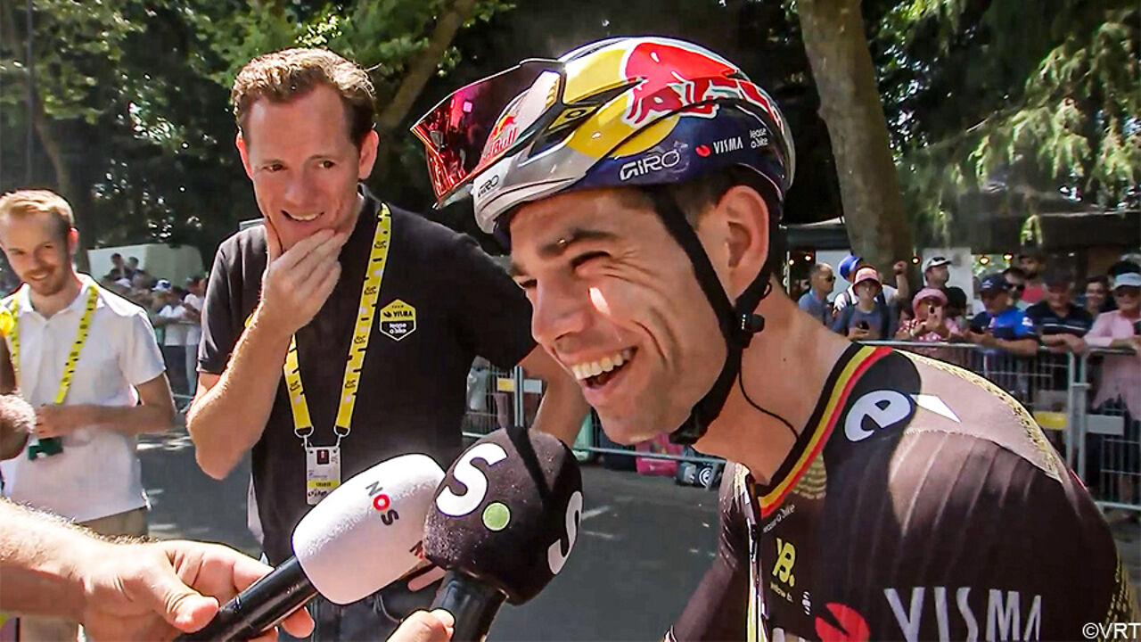 Wout van Aert blijft dollen: "Dat we niet altijd de waarheid zeggen? Het heeft lang geduurd voor je dat beseft"