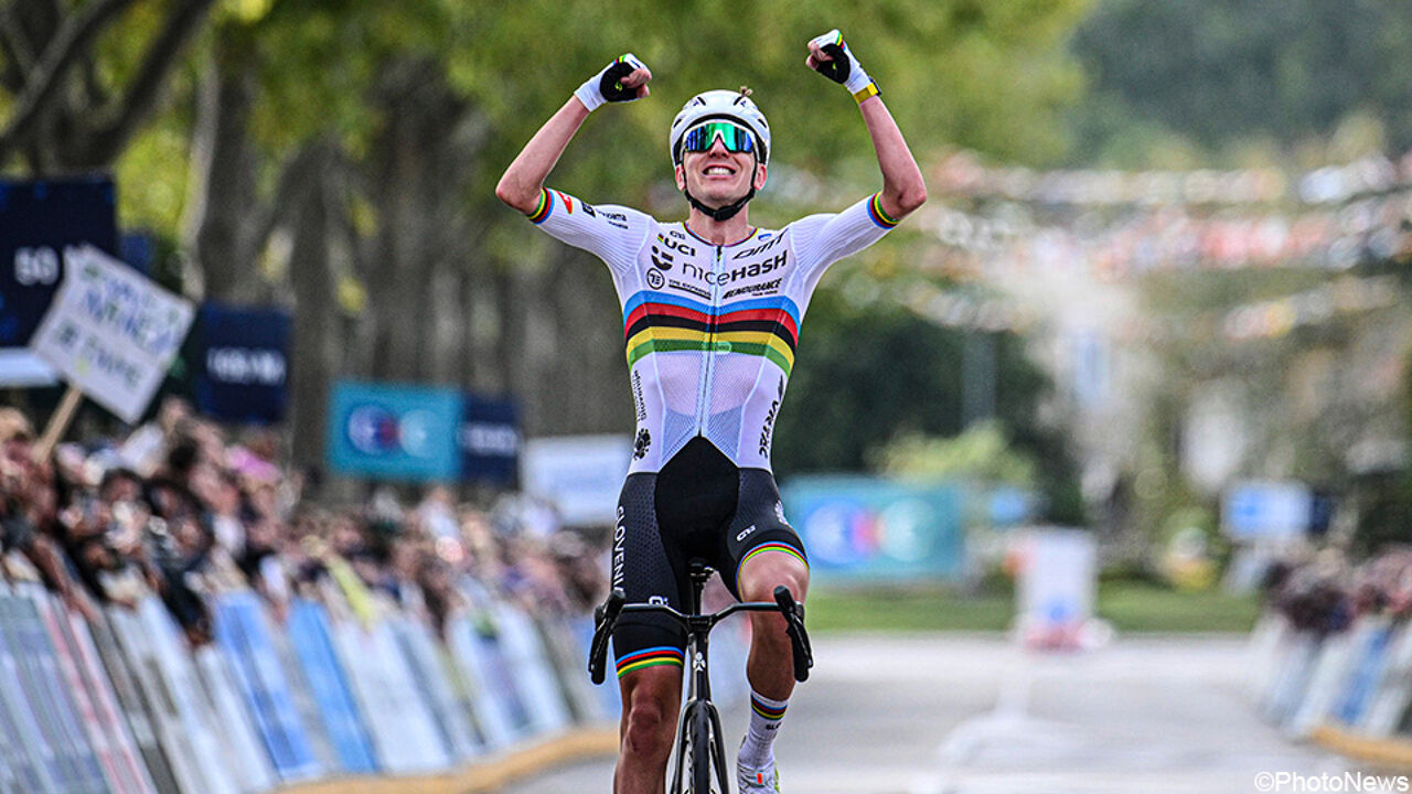 Onvermoeibare Tadej Pogacar verovert Europese sterrentrui na monumentale solo, zilver voor Remco Evenepoel