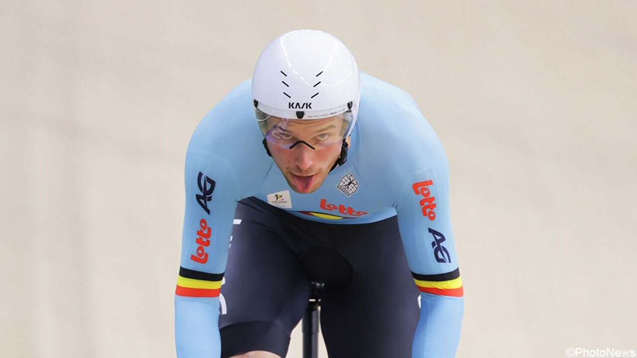 Belgen vliegen op WK G-baanwielrennen: zilver voor Jarno Thierens in sprint, brons voor Lennert Vanlathem in scratch