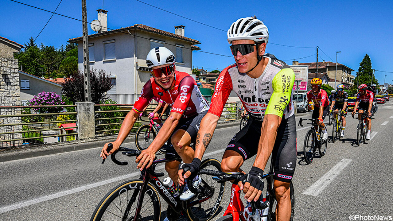 Wielertransfers: Hugo Page ontloopt de nakende fusie bij Intermarché en trekt naar Cofidis Wielertransfers: Hugo Page ontloopt de nakende fusie bij Intermarché en trekt naar Cofidis