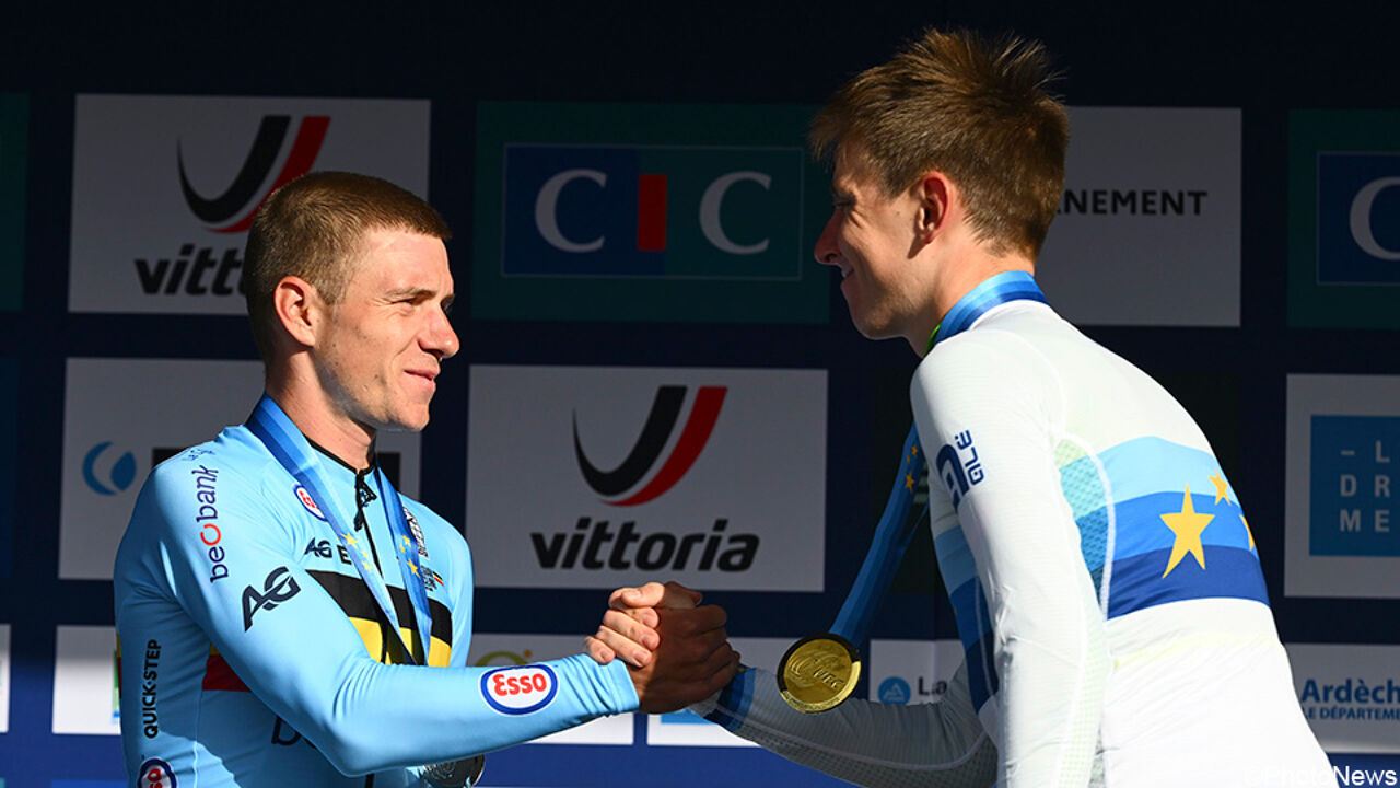 Remco Evenepoel ziet ook positief punt na "eerlijk EK": "Eerste keer dat ik zo lang kon meegaan met aanval van Tadej Pogacar"